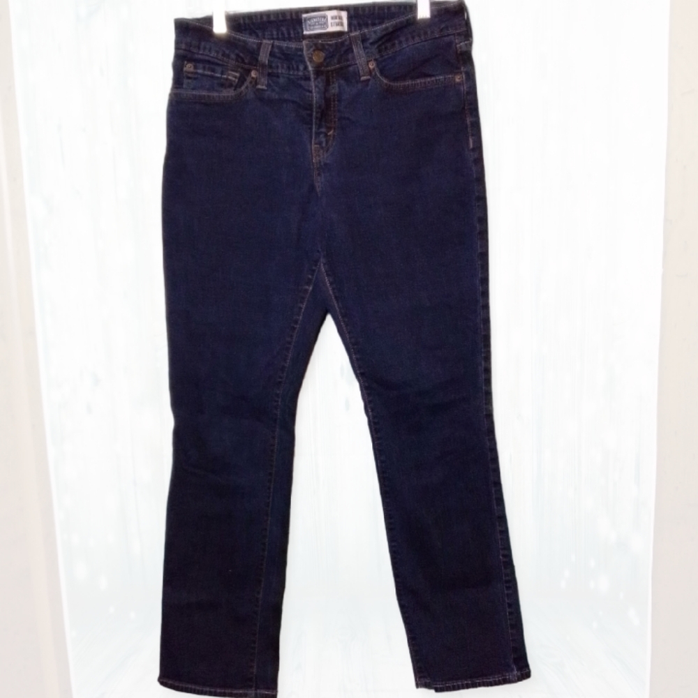 Signature Levi Strauss & Co. Dark blue denim mid rise straight misses 12 short